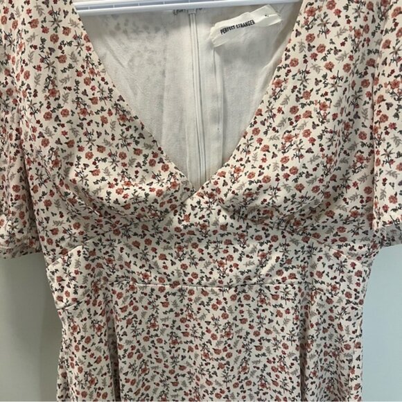 PERFECT STRANGER “Juliette” Lined Floral Print Deep V Neck Mini Dress - Picture 4 of 11